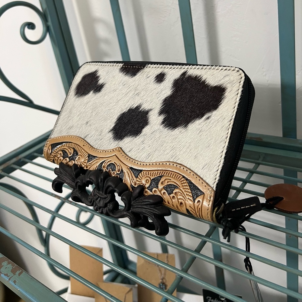New Myra Bag boho Hand-tooled Leather Wallet Floral zip top cowhide black white - Picture 3 of 6
